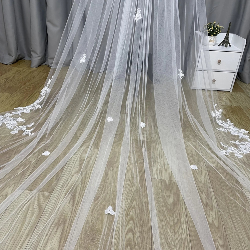 YXNLQKGCN Cathedral Lace Bridal Veil With Comb