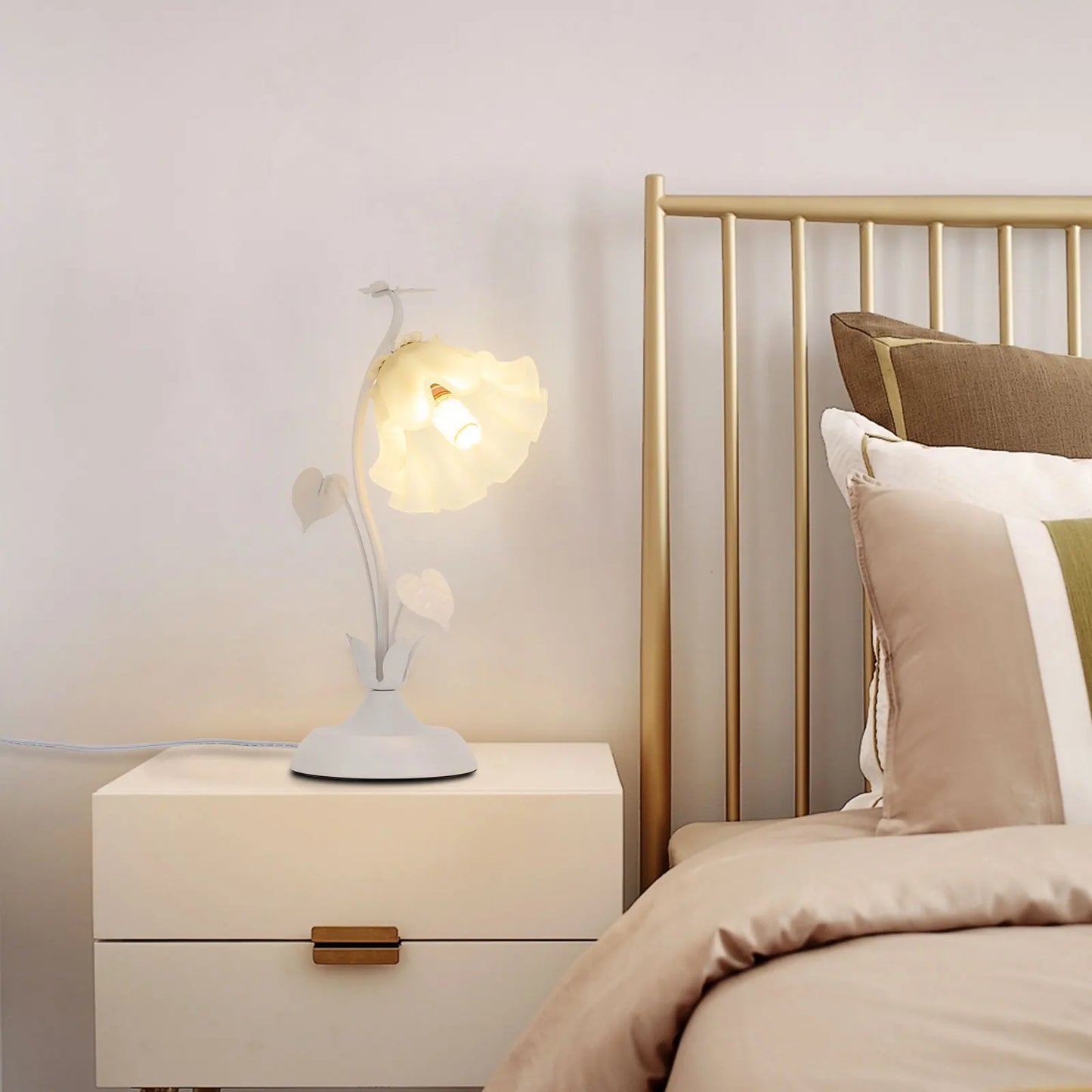 40W Retro Flower Desk Lamp E26 LED Illumination Light