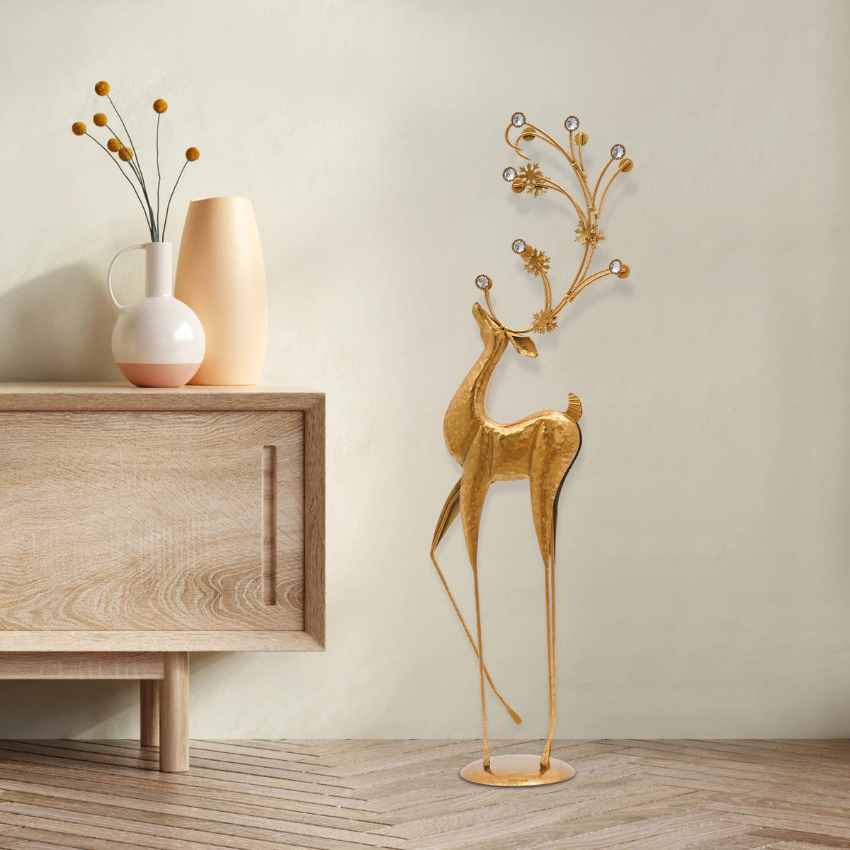 Retro Metal Deer Statue Elegant Reindeer Holiday Decor
