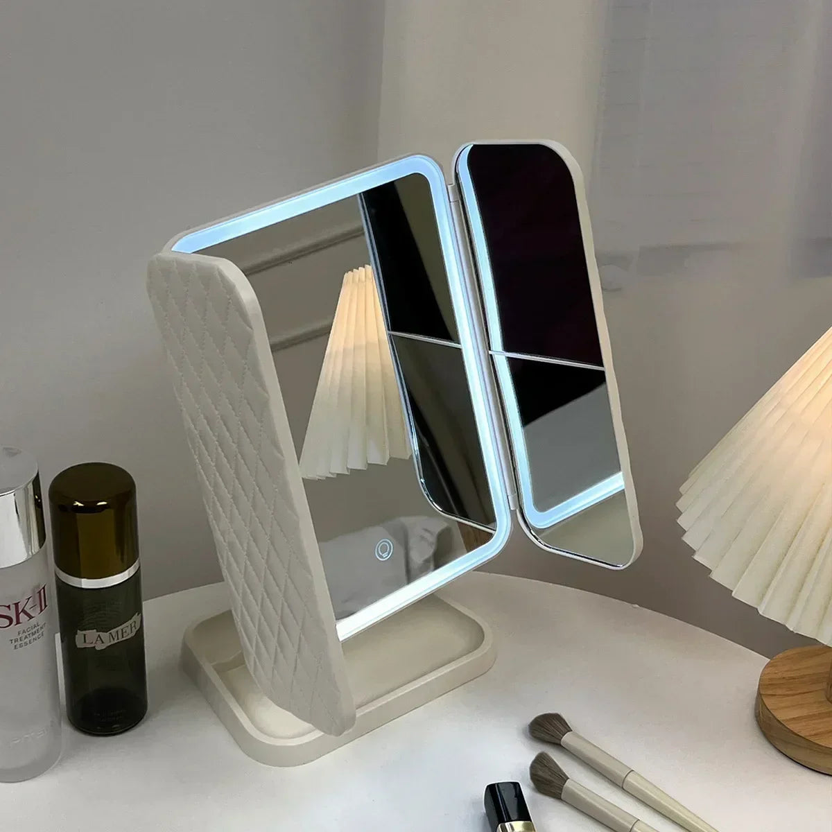Hign-concerned Trifold LED Makeup Mirror With Lights