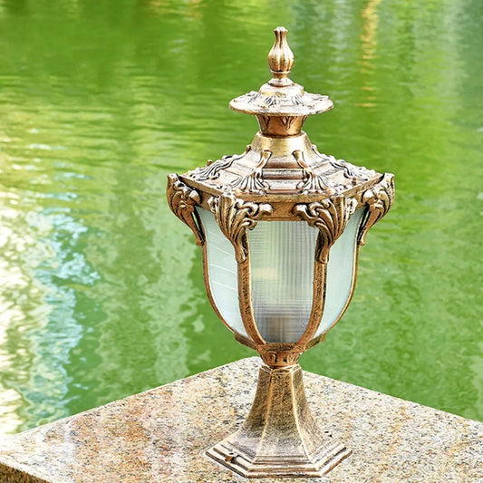 Vintage Outdoor LED Post Lamp IP33 WeatherResistant PillarIlluminationSystemWithDurableExterior